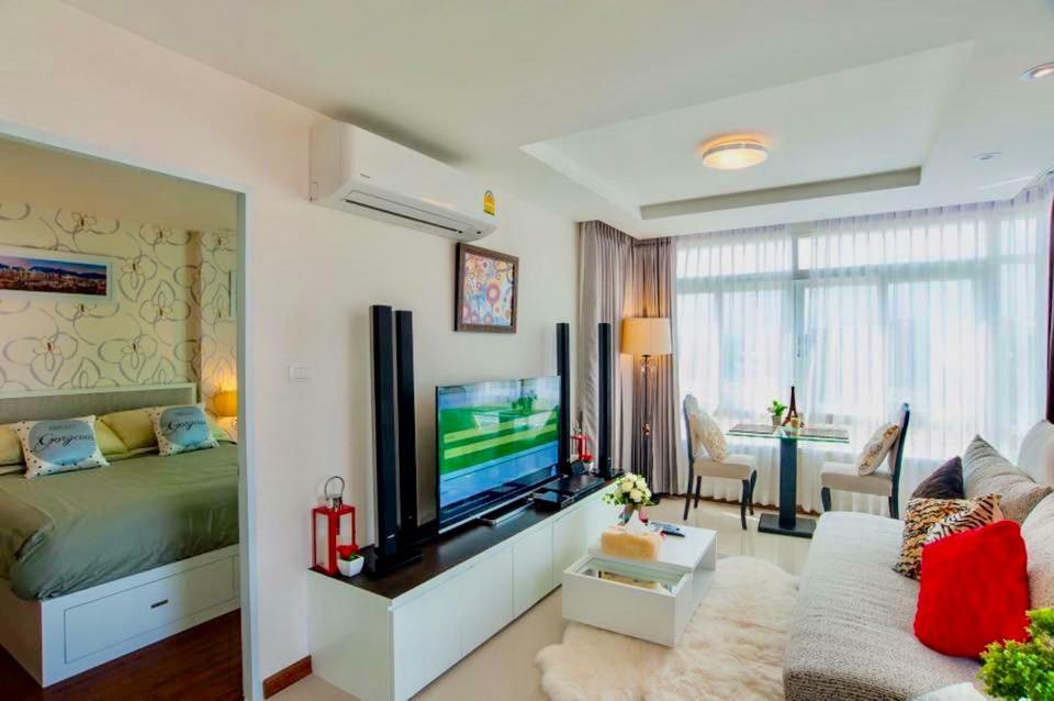 The Unique Condo Nimman Chiang Mai Esterno foto
